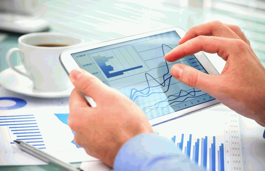 معیار های تعامل / Engagement Metrics : شاخص یا معیارهایی که میزان تعامل برانگیز بودن یک وبسایت را اندازه‌گیری میکنند.